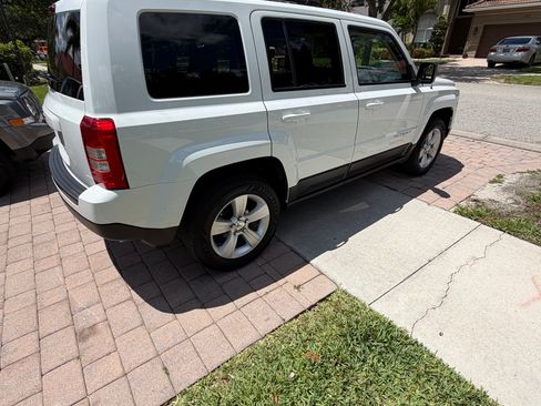 Used 2015 Jeep Patriot Sport w/ Power Value Group AWD/4WD image 5