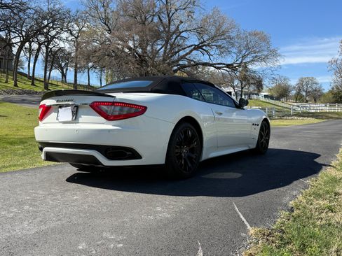 Used 2012 Maserati GranTurismo Sport image 5