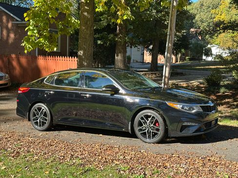 Used 2019 Kia Optima SX image 1