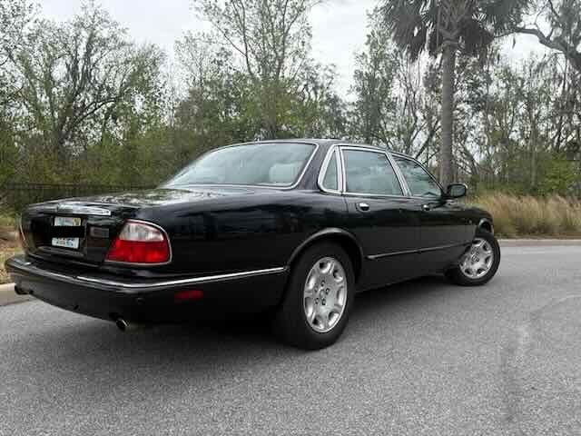 Used 2003 Jaguar XJ8 RWD image 5