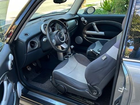 Used 2004 MINI Cooper S image 11
