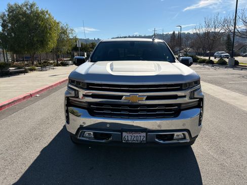 Used 2019 Chevrolet Silverado 1500 LTZ w/ LTZ Plus Package image 6
