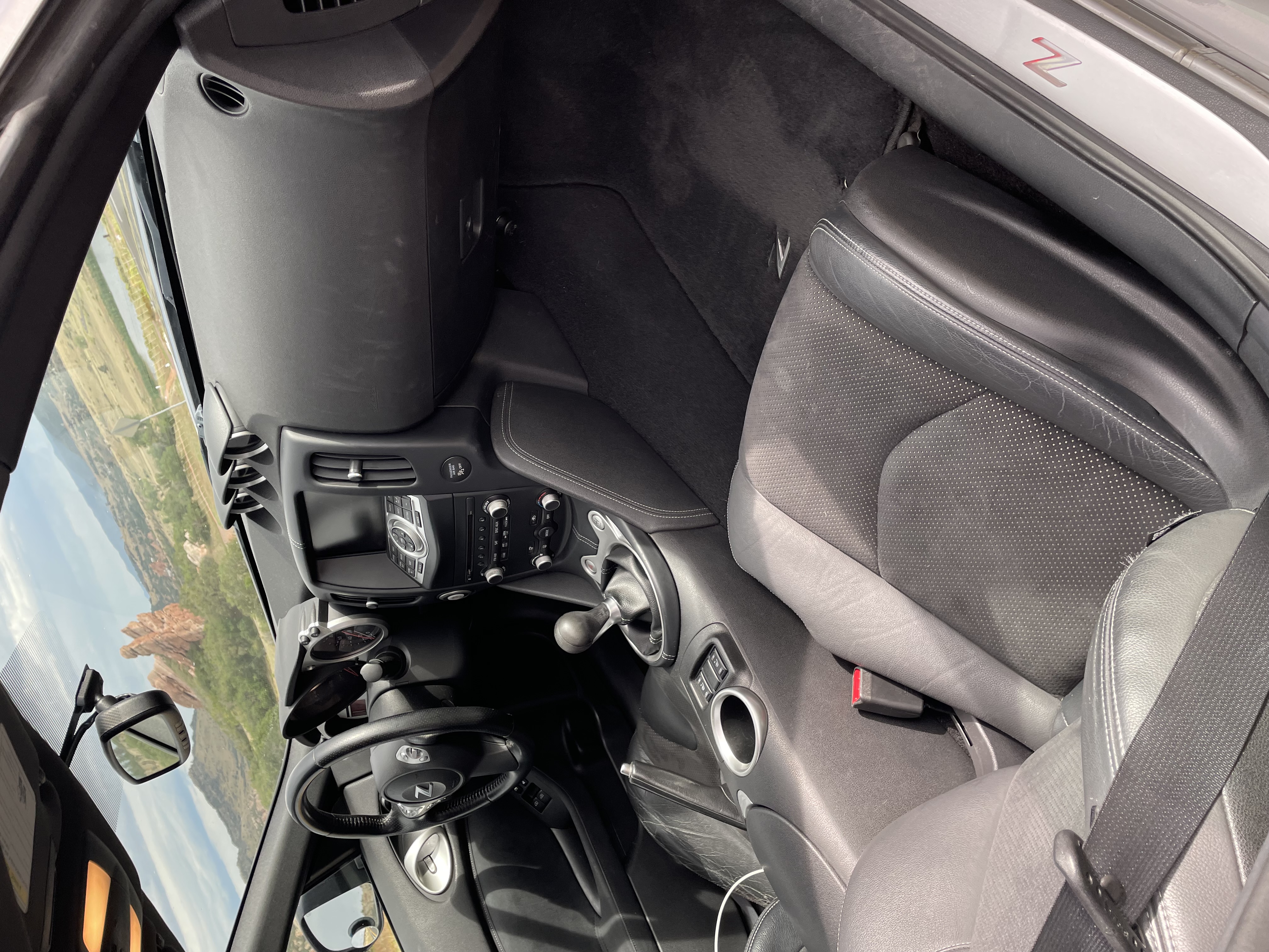 Used 2010 Nissan 370Z Touring w/ Sport Pkg RWD image 13