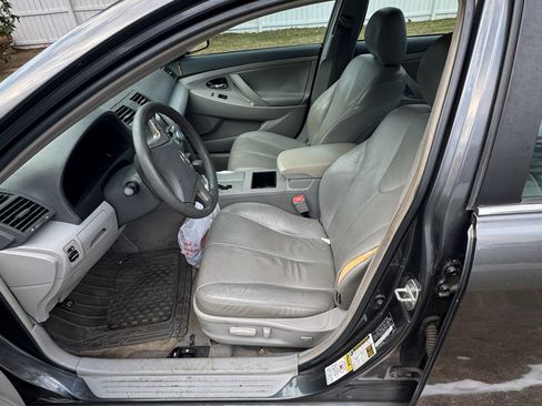 Used 2009 Toyota Camry XLE image 6