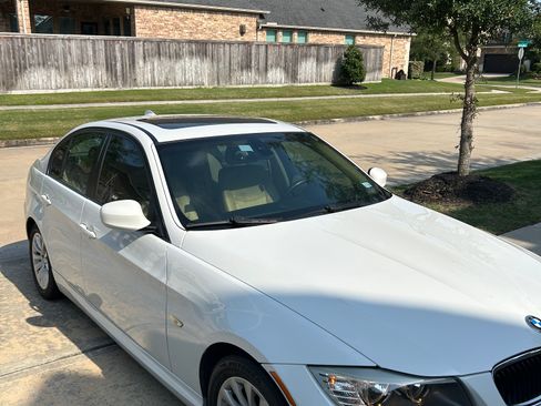 Used 2009 BMW 328i Sedan RWD image 4
