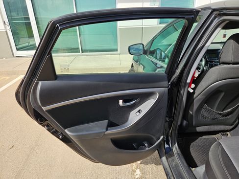 Used 2013 Hyundai Elantra GT image 4