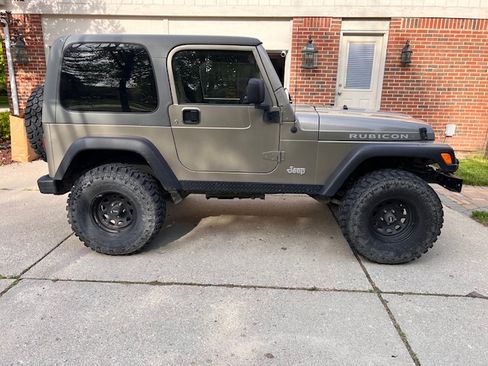Used 2005 Jeep Wrangler Rubicon AWD/4WD image 9