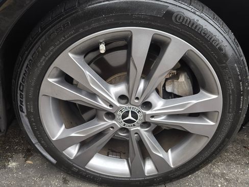 Used 2018 Mercedes-Benz C 300 C 300 4MATIC Sedan 4D image 11