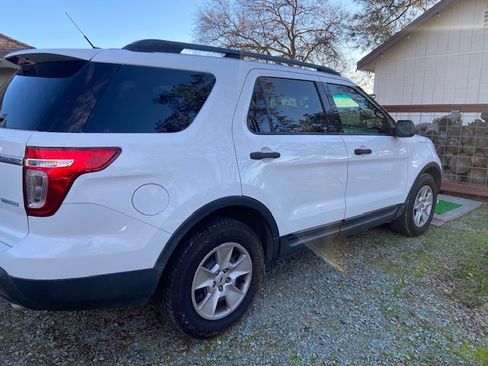 Used 2014 Ford Explorer XLT image 1