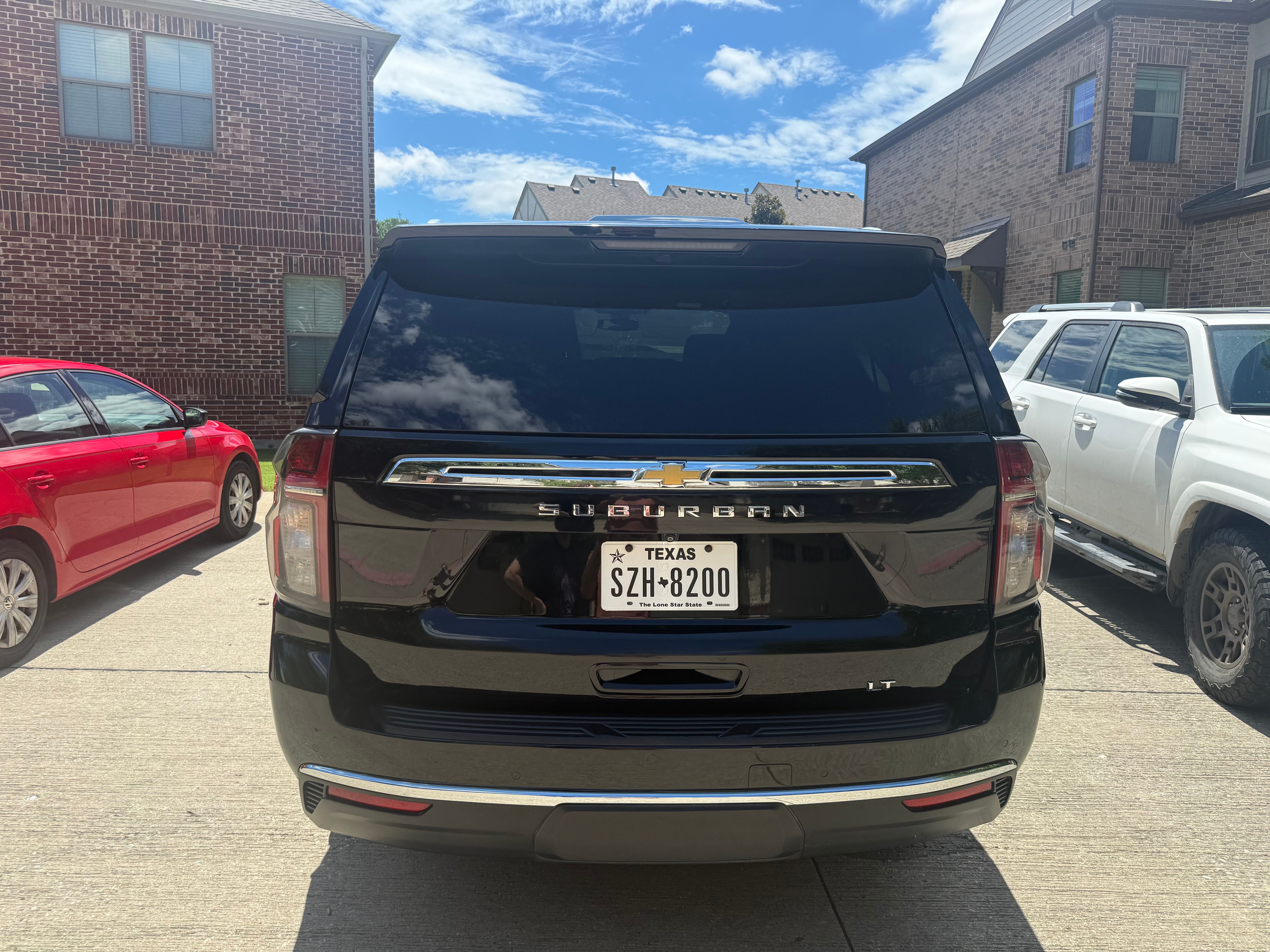 Used 2021 Chevrolet Suburban LT RWD image 8