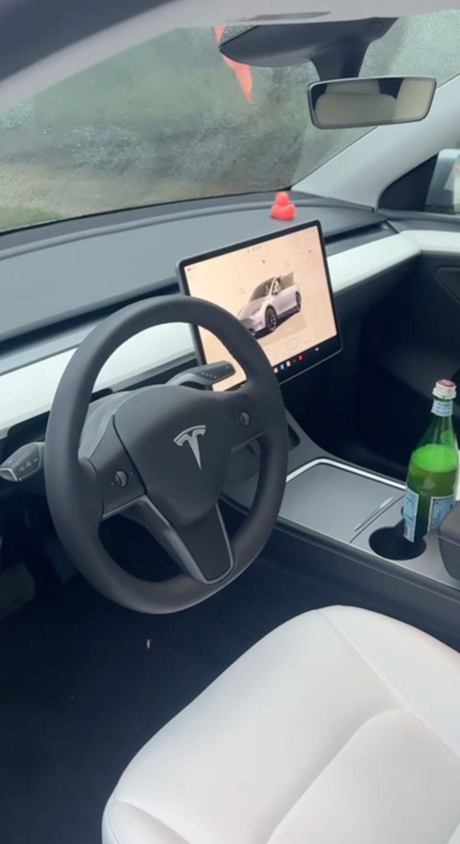 Used 2024 Tesla Model Y Long Range AWD/4WD image 5