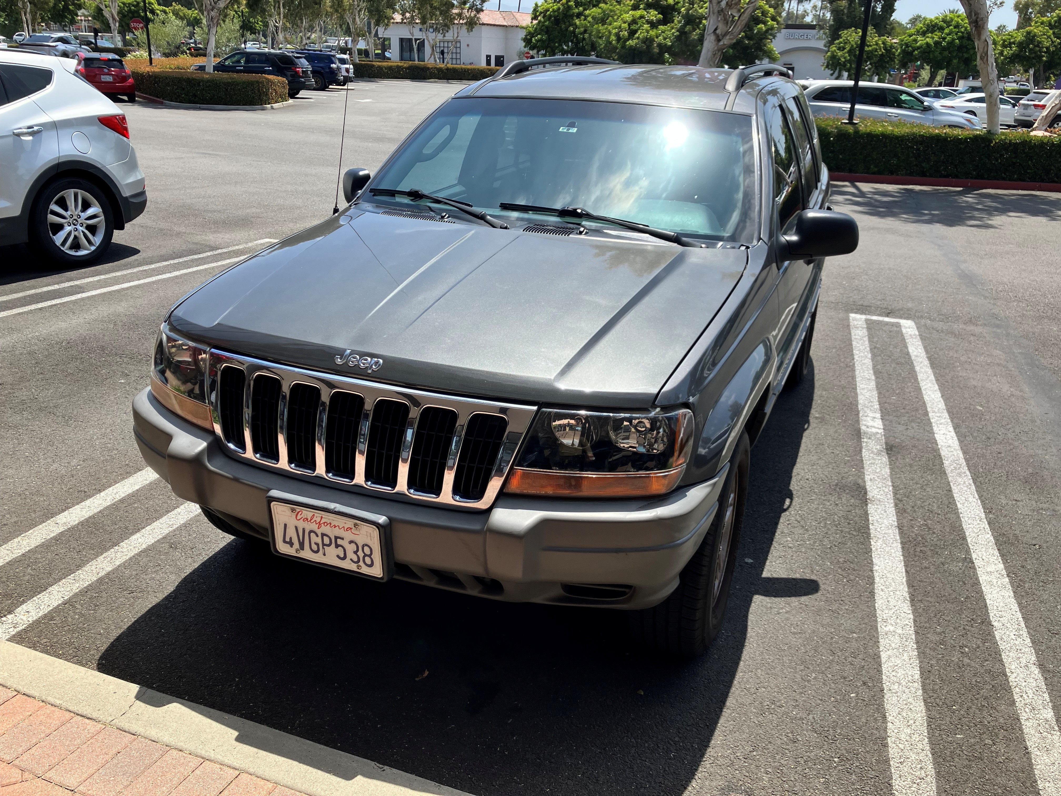 Used 2002 Jeep Grand Cherokee Laredo RWD image 1