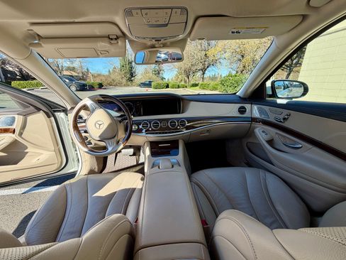 Used 2014 Mercedes-Benz S 550 Sedan image 4