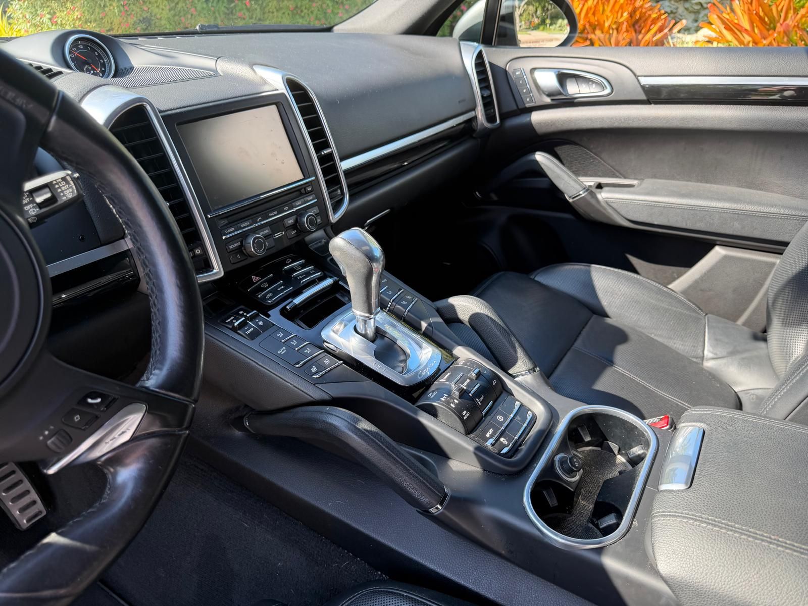 Used 2014 Porsche Cayenne S AWD/4WD image 9