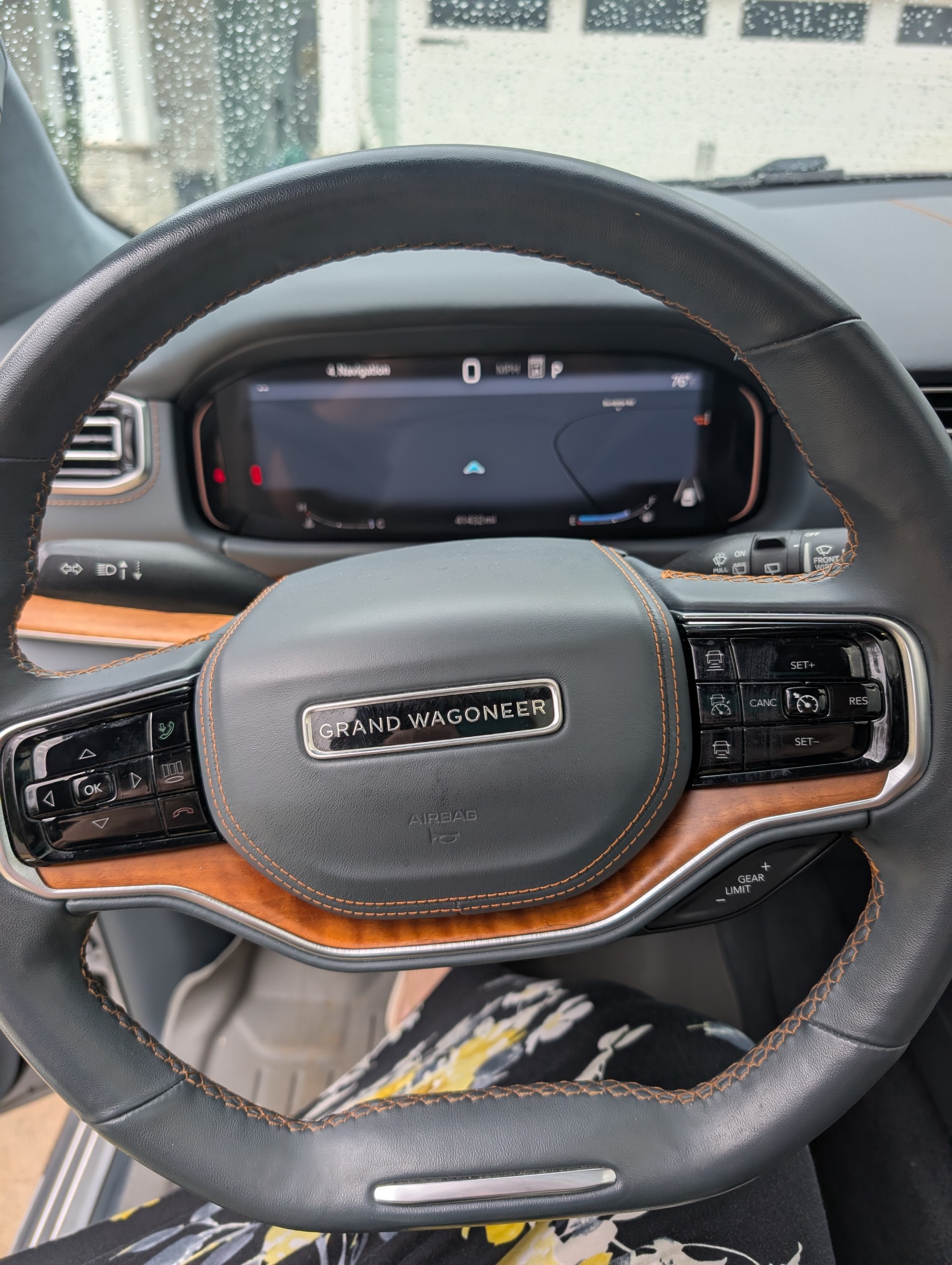 Used 2023 Jeep Grand Wagoneer Series II AWD/4WD image 19