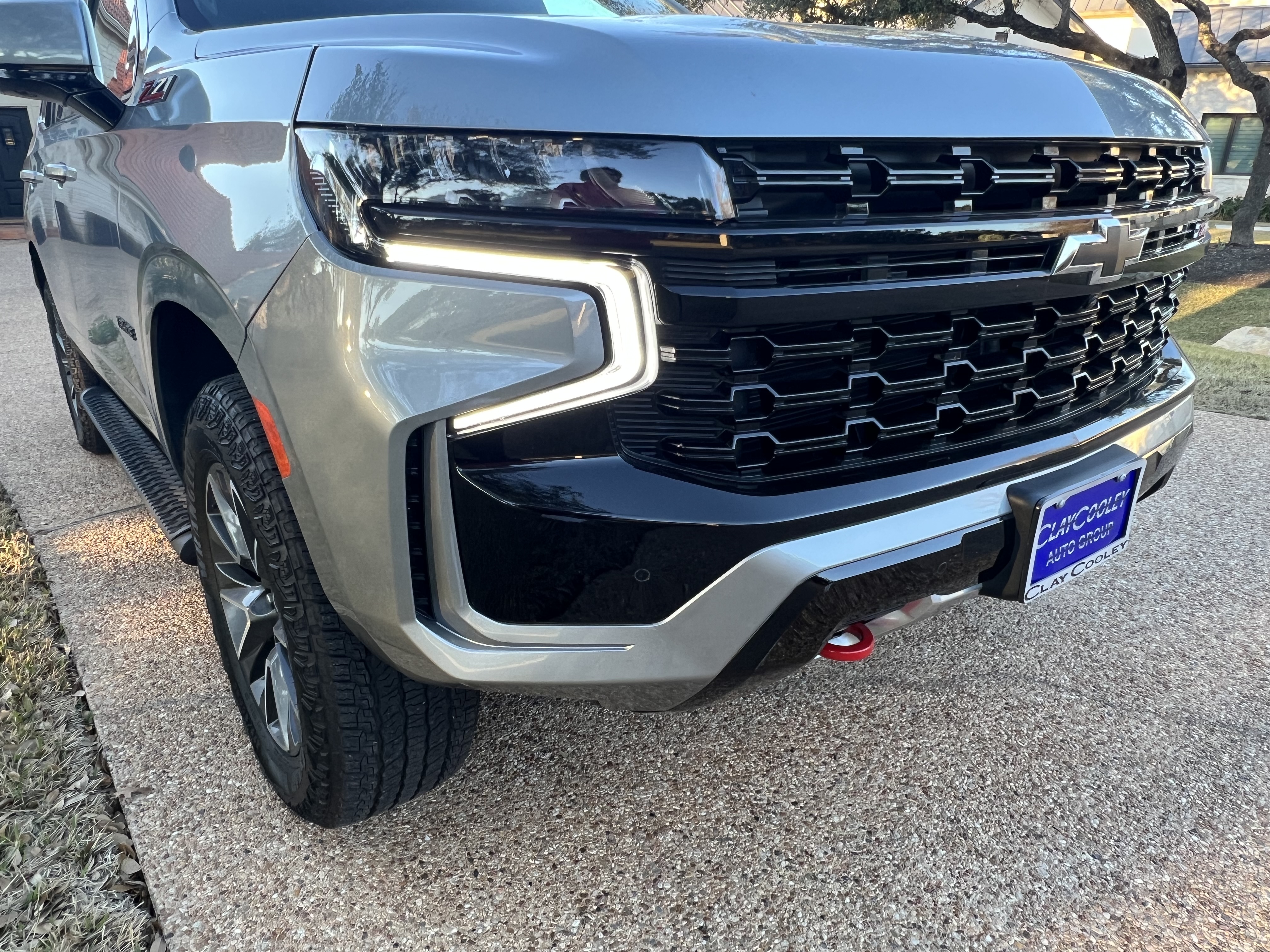 Used 2024 Chevrolet Tahoe Z71 w/ Luxury Package AWD/4WD image 6