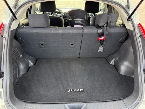 Used 2011 Nissan Juke SV image 10
