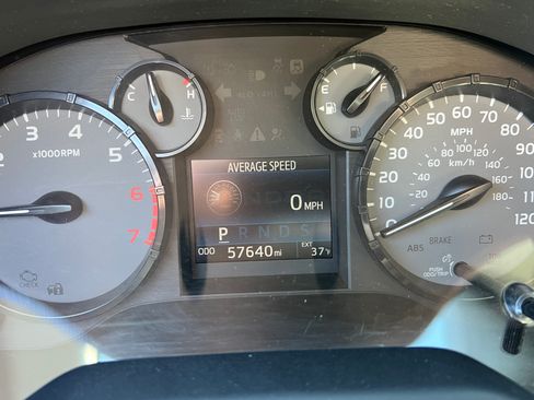 Used 2015 Toyota Tundra SR image 21