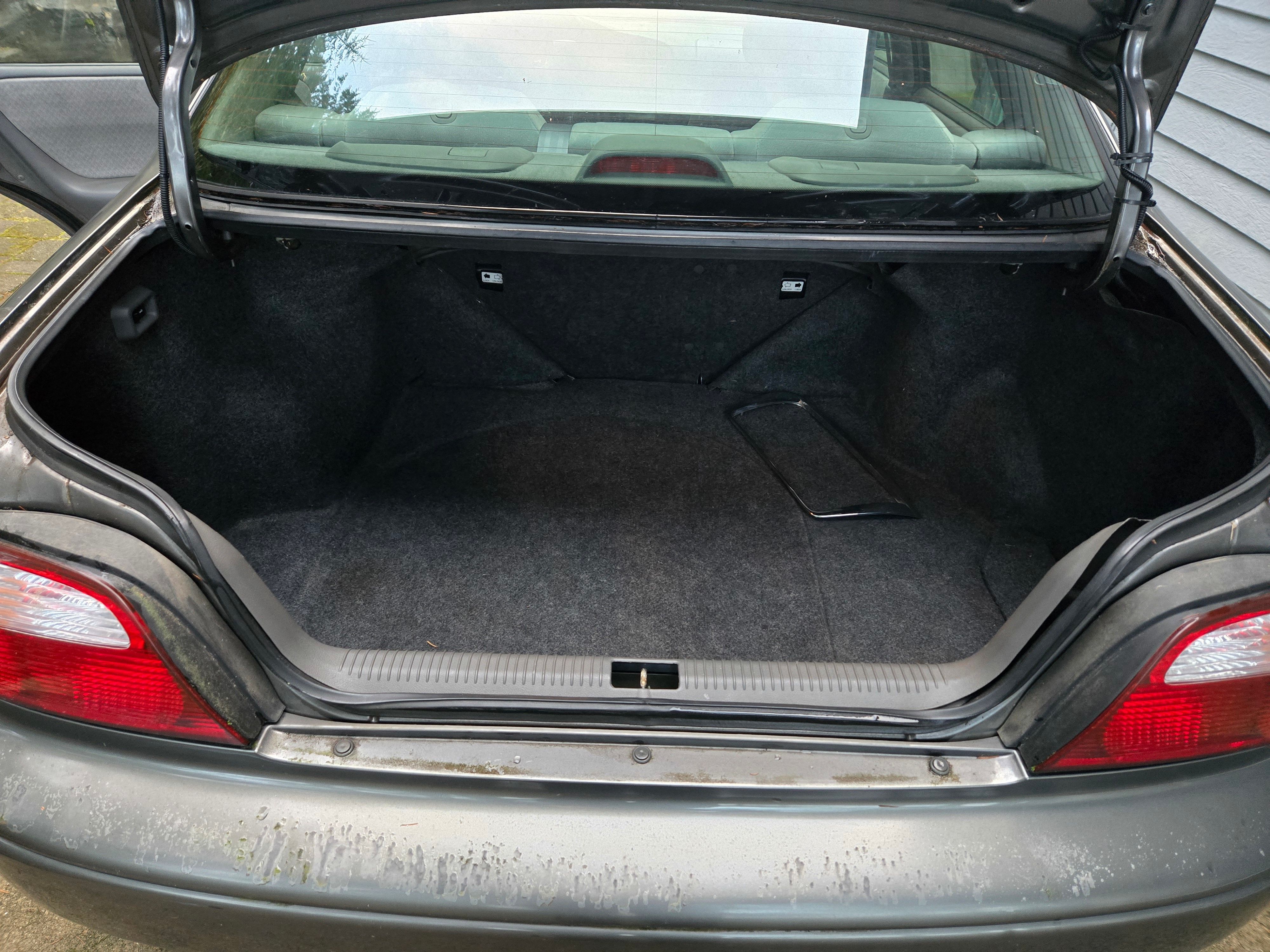 Used 2002 MAZDA 626 FWD image 9