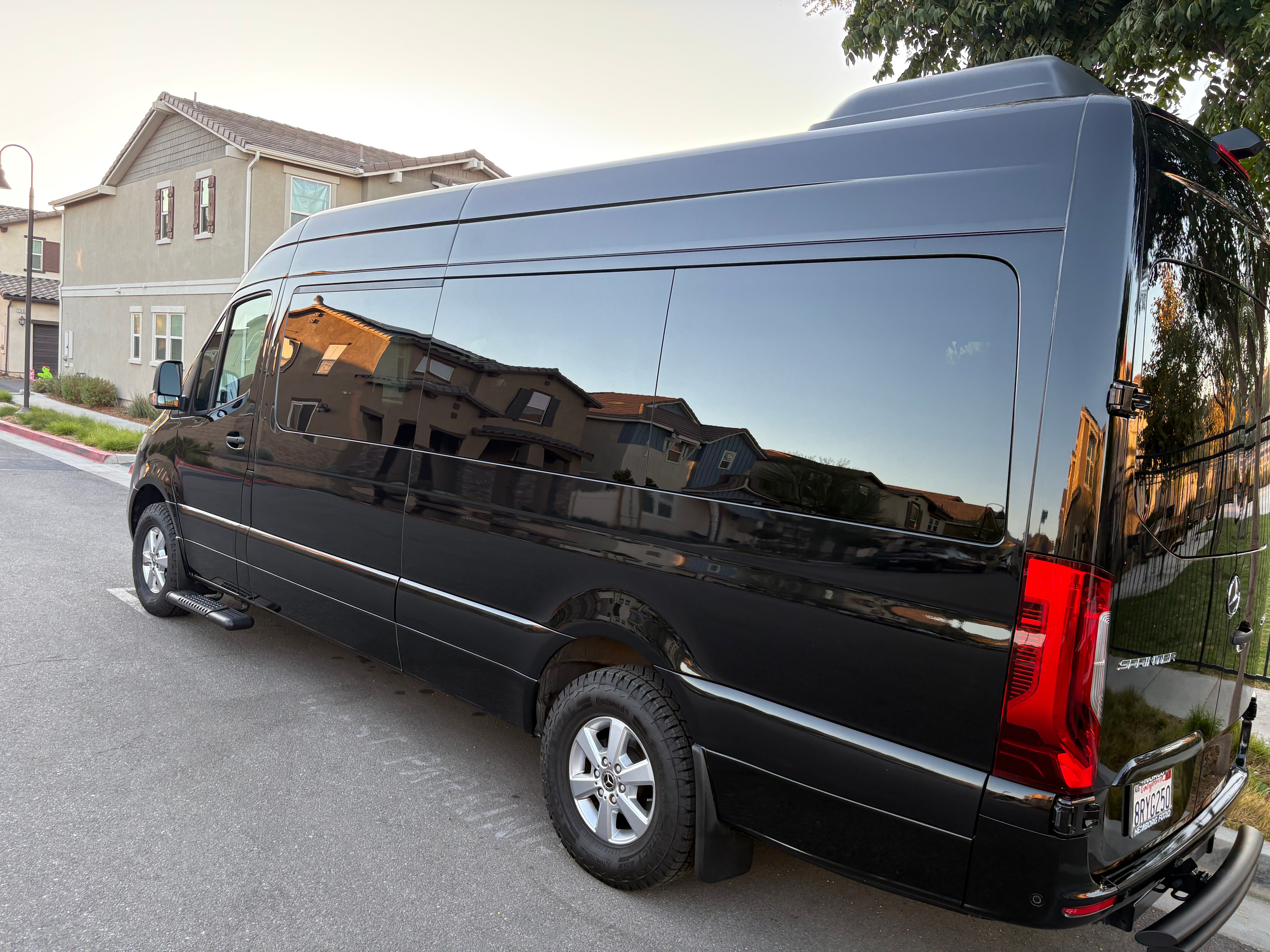 Used 2020 Mercedes-Benz Sprinter 2500 image 4