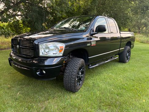 Used 2009 Dodge Ram 2500 Truck SLT w/ Sport Group AWD/4WD image 1