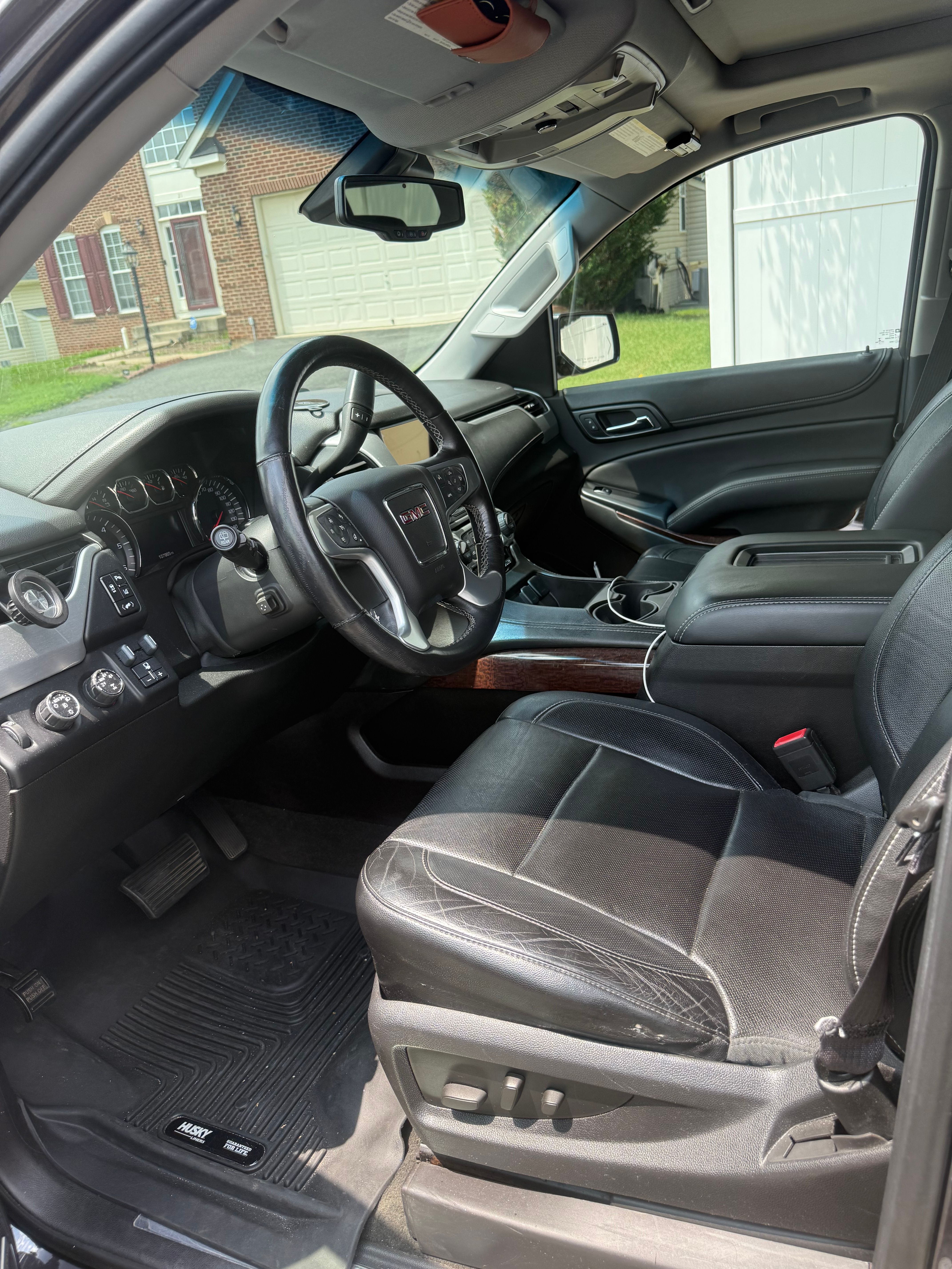 Used 2015 GMC Yukon SLT w/ Open Road Package AWD/4WD image 8
