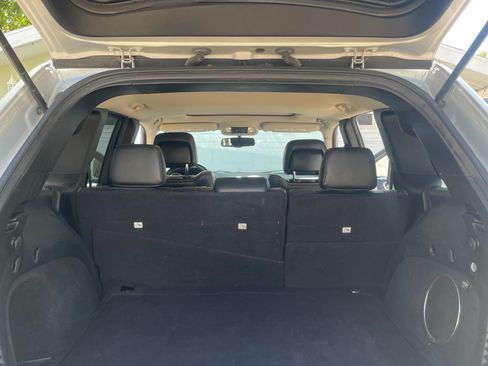 Used 2011 Jeep Grand Cherokee 70th Anniversary RWD image 9