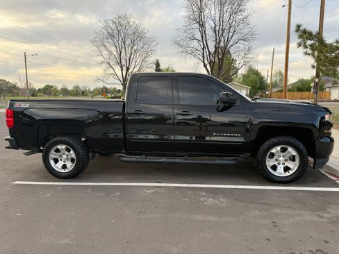Used 2017 Chevrolet Silverado 1500 LT w/ All Star Edition AWD/4WD image 22