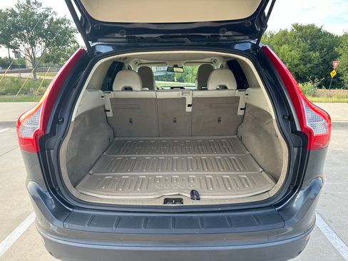 Used 2010 Volvo XC60 T6 R-Design image 18