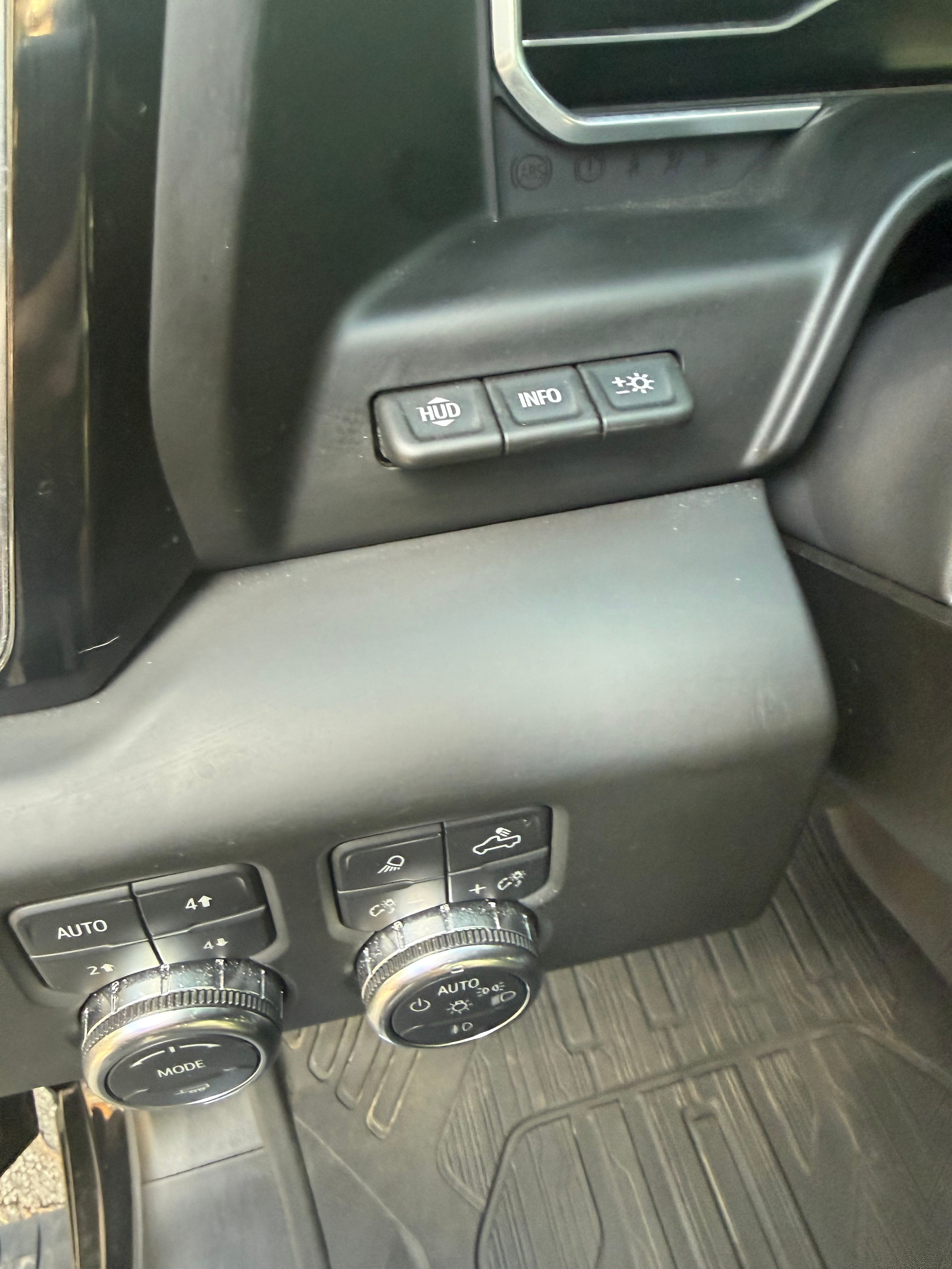 Used 2024 GMC Sierra 1500 Denali AWD/4WD image 28