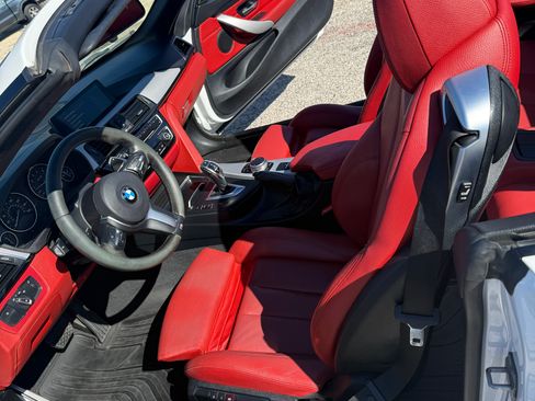 Used 2018 BMW 430i Convertible image 10