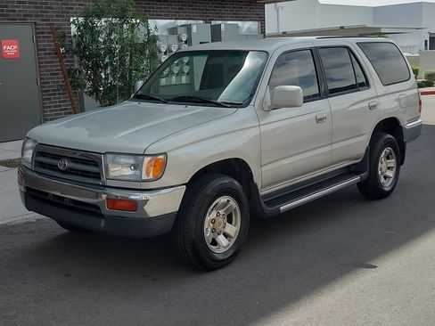 Used 1996 Toyota 4Runner SR5 RWD image 1