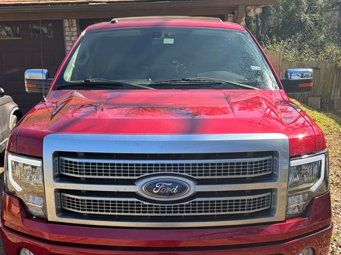 Used 2010 Ford F150 Platinum image 9