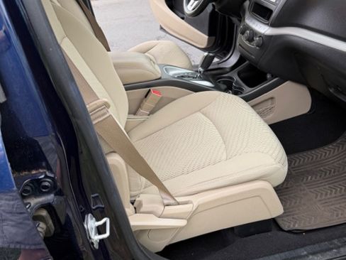 Used 2017 Dodge Journey SXT w/ Premium Group image 13