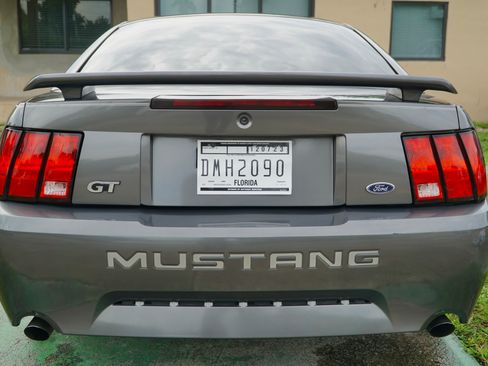 Used 2004 Ford Mustang GT image 8