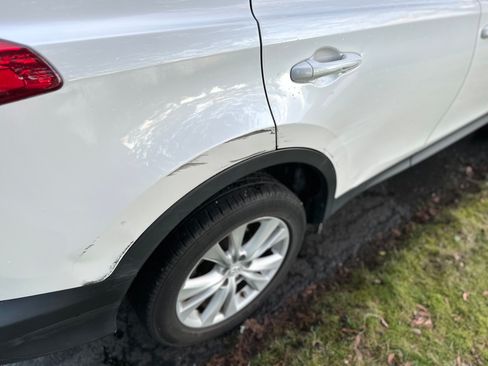 Used 2014 Toyota RAV4 Limited image 12