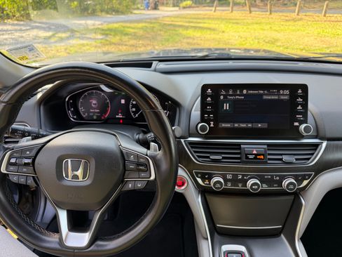 Used 2020 Honda Accord Touring image 15