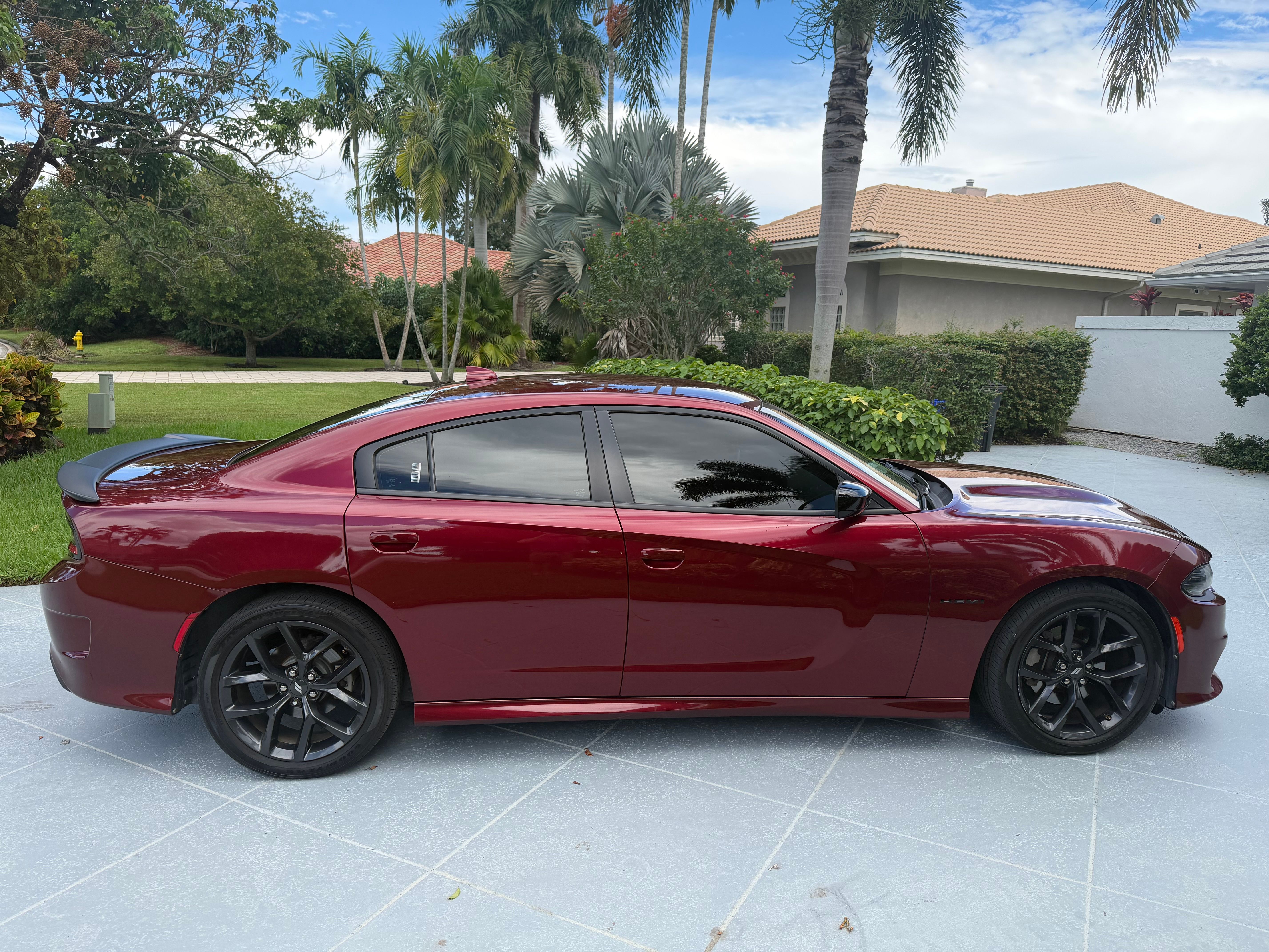 Used 2022 Dodge Charger R/T w/ Blacktop Package RWD image 4