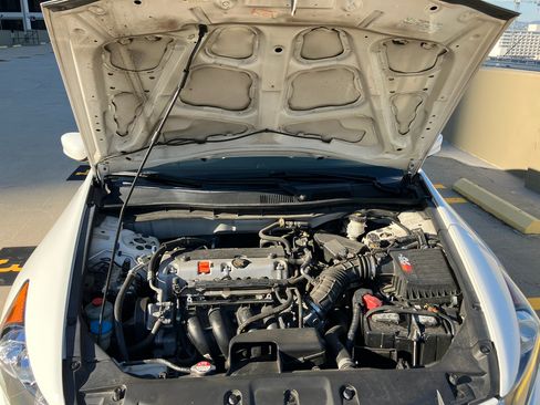 Used 2012 Honda Accord SE image 24