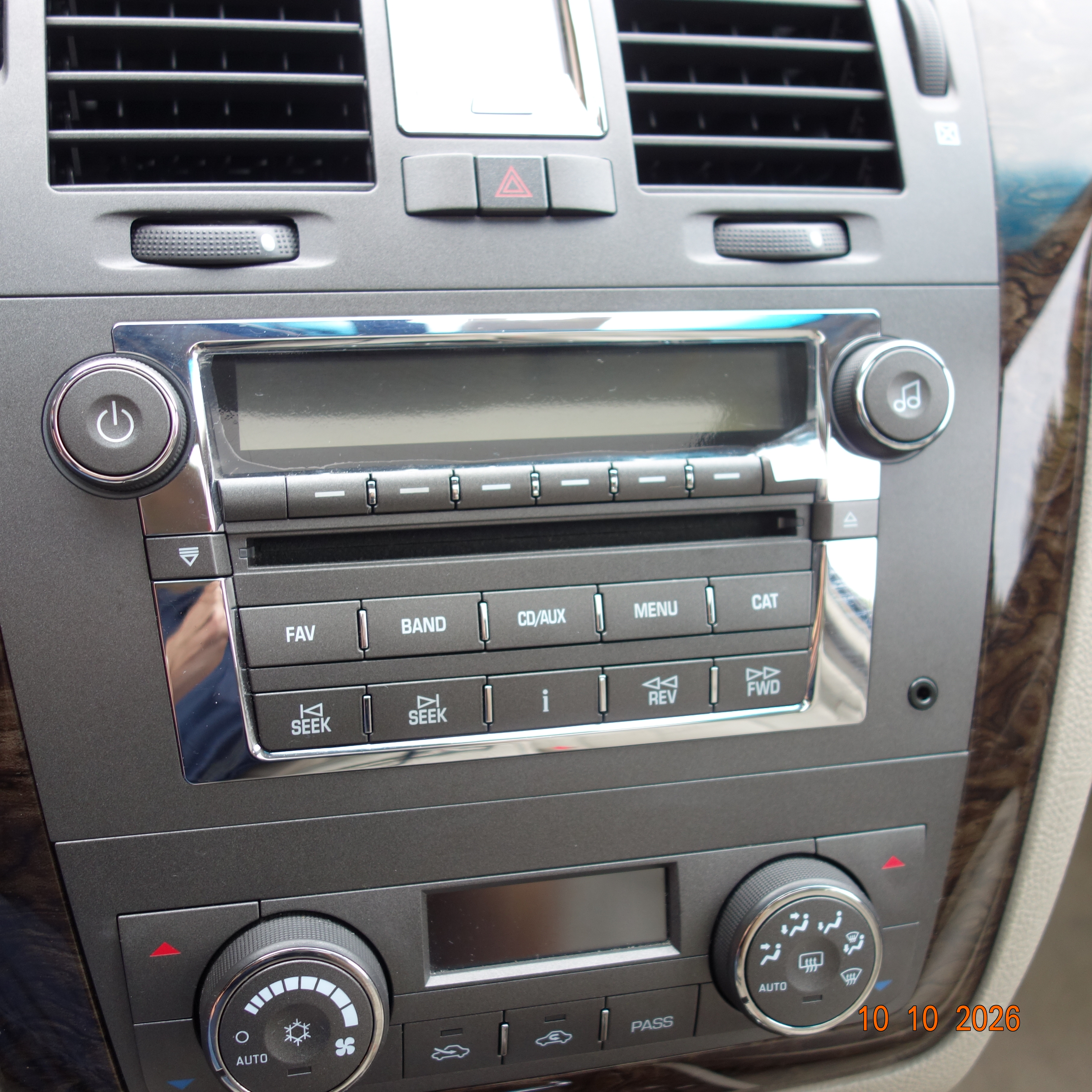 Used 2008 Cadillac DTS w/ Sun And Sound Package FWD image 18