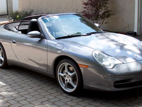 Used 2002 Porsche 911 Carrera 4 AWD/4WD image 14