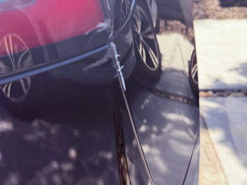 Used 2023 Tesla Model Y Long Range image 10