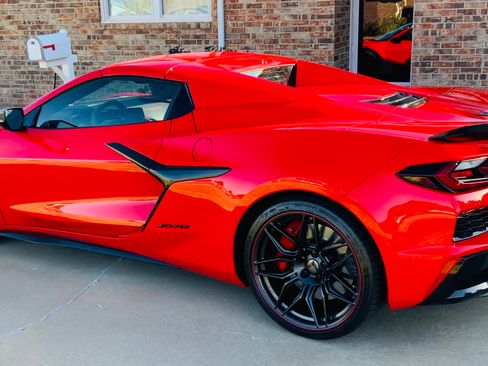 Used 2024 Chevrolet Corvette Z06 image 19