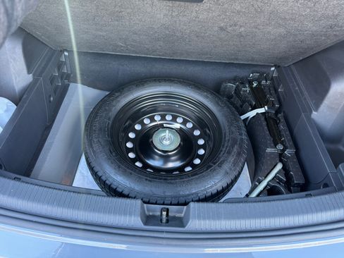 Used 2023 Volkswagen Atlas Cross Sport SEL R-Line image 25