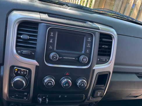 Used 2014 RAM 1500 Classic SLT w/ Protection Group AWD/4WD image 10