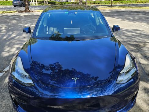 Used 2019 Tesla Model 3 Standard Range Plus RWD image 2