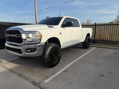 Used 2021 RAM 2500 Big Horn w/ Level 1 Equipment Group image 4