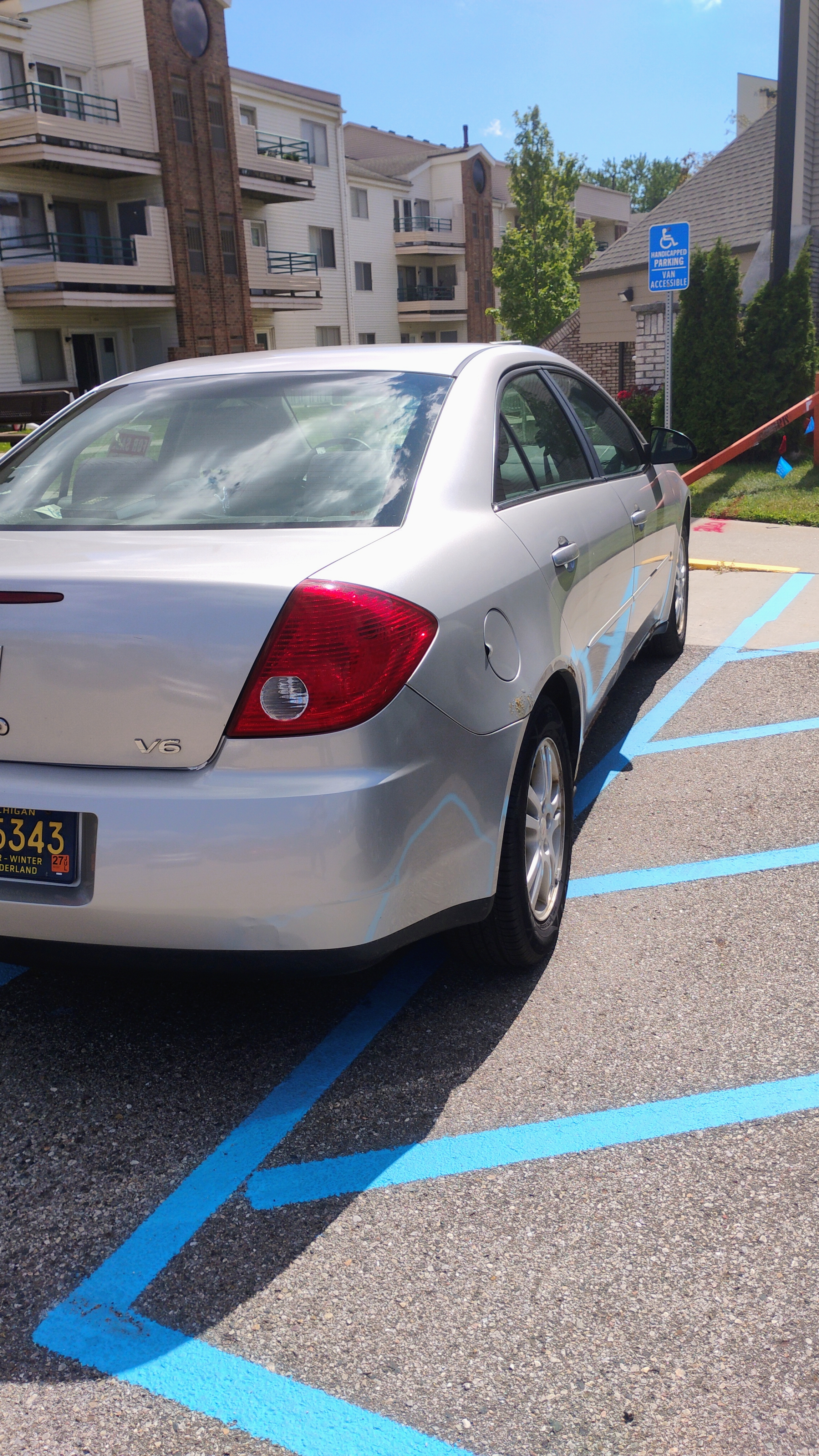 Used 2006 Pontiac G6 Sedan w/ Drivers Package FWD image 9