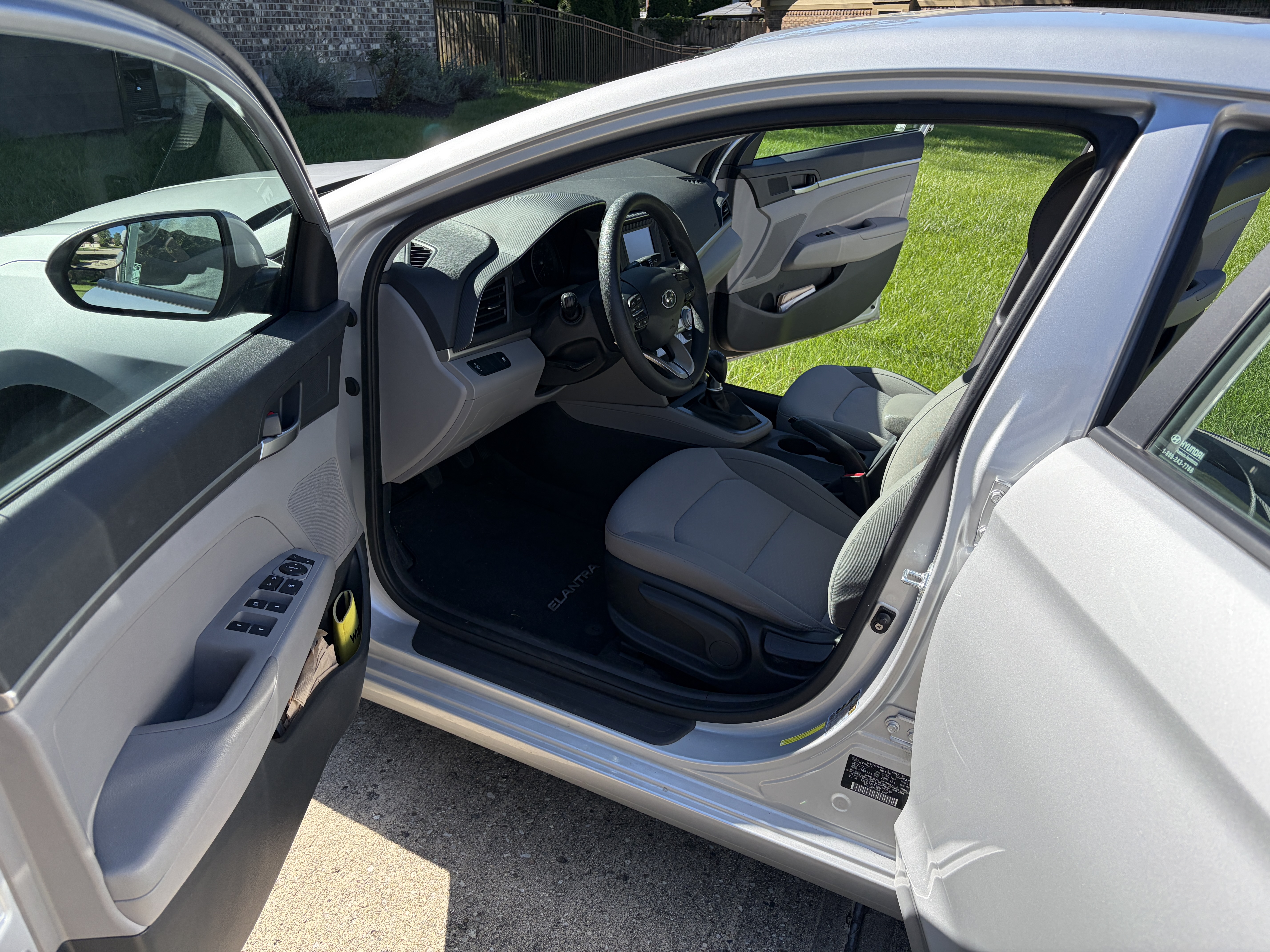 Used 2019 Hyundai Elantra SE FWD image 6