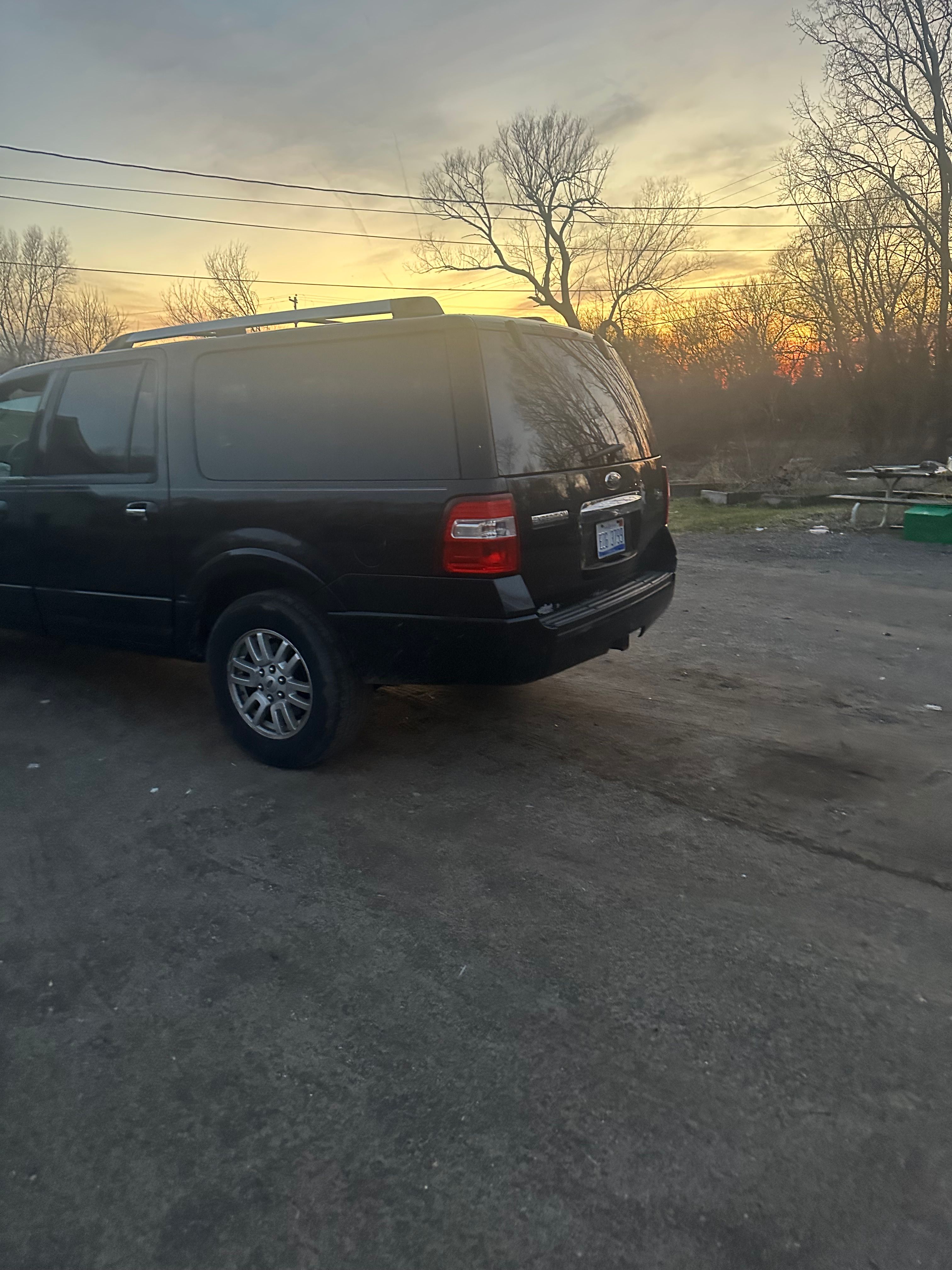 Used 2013 Ford Expedition EL Limited AWD/4WD image 5